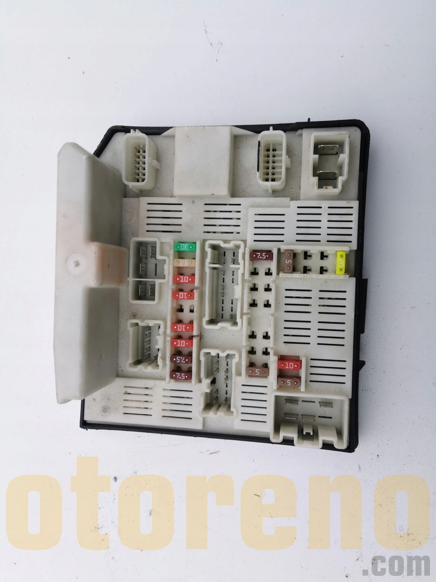 284B63484R RENAULT MASTER III UPC SİGORTA KUTUSU BEYİNİ 519337174