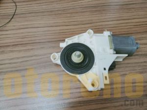 827300013R-SAĞ ARKA CAM KRİKO MOTORU