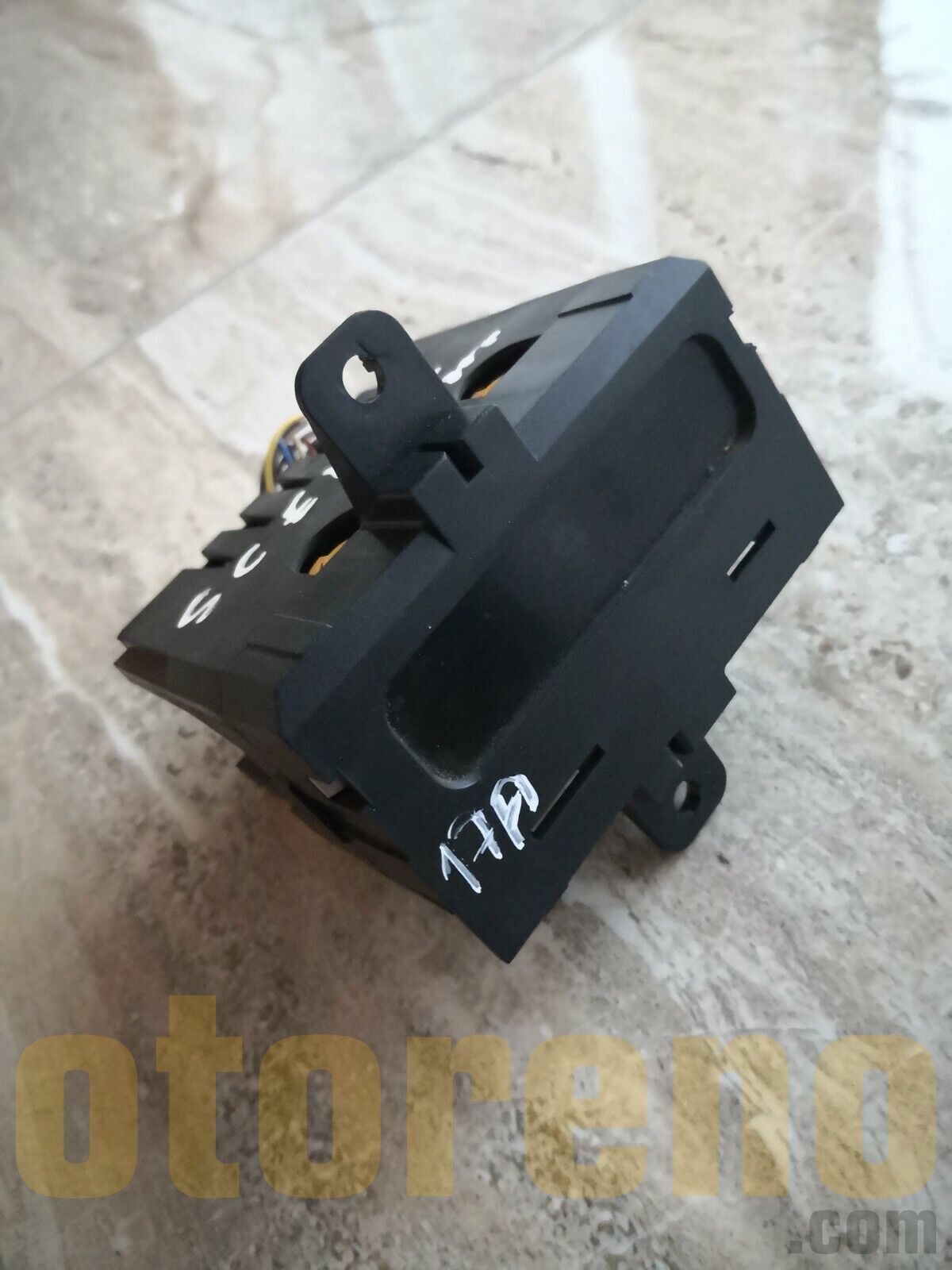 Renault MEGANE 7700413529 Orjinal Bord Bilgisayar Ekran Paneli-W3