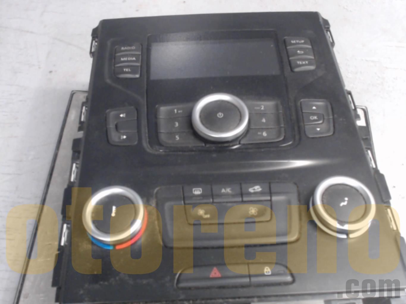 orijinal araç radyosu RENAULT MEGANE 4 FAZ 1 2811593301R-W5