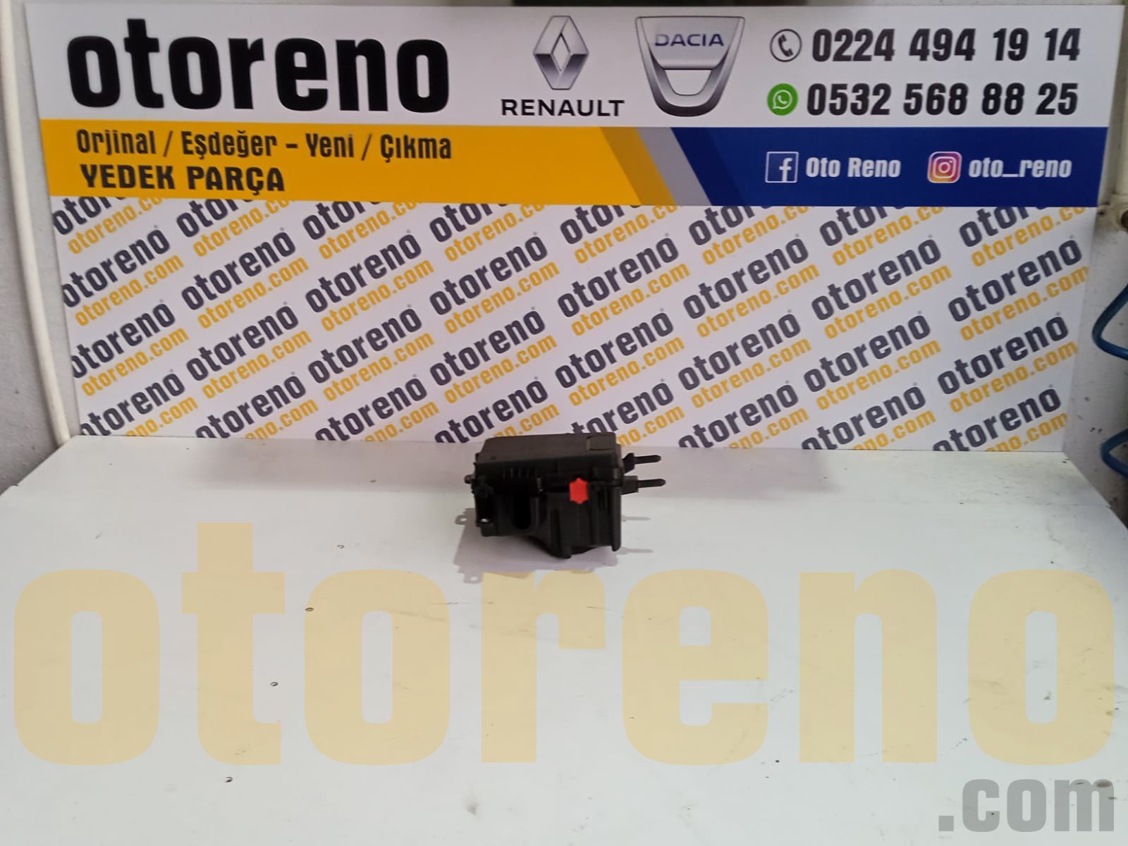 Renault Fluence Sigorta  Kutu+Kapak 284C40002R K2