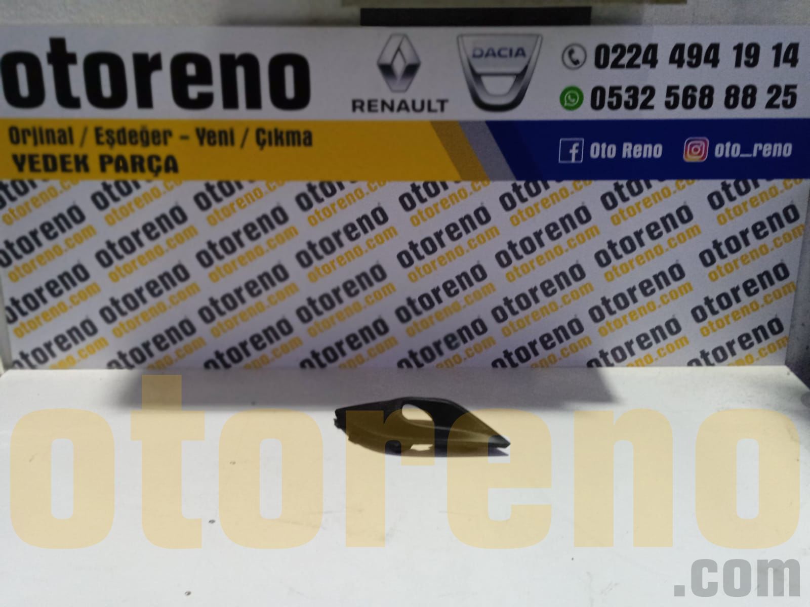 LOGAN/SANDERO/CLİO 4 SİS FAR ÇERÇEVESİ 261A39715R K2