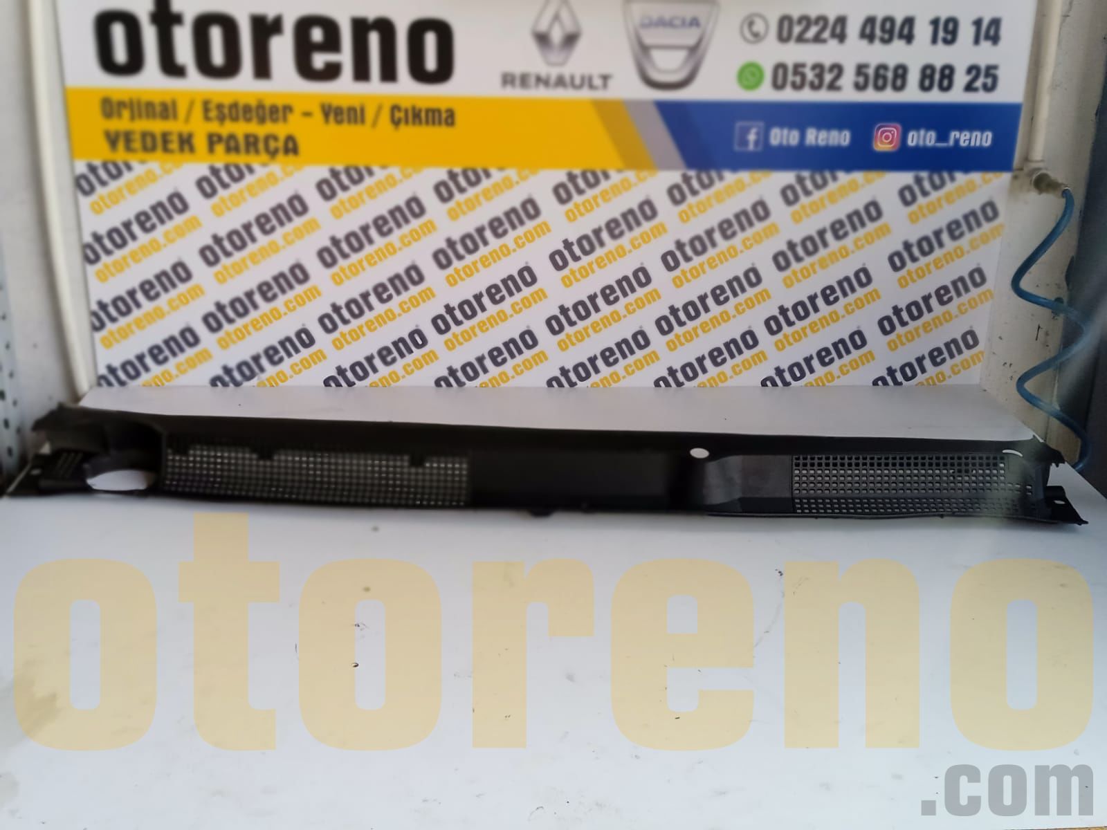 668112378R YENİ DACİA SANDERO ÖN CAM IZGARA ORJ SIFIR