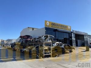 Renault Clio II 01 05 '' Siyah '' Sağ Far 202233